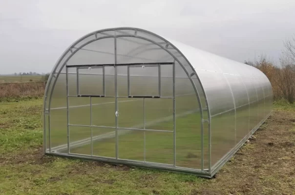 Tööstuslikud tugevad kasvuhooned Eesti kliimasse parima allahindlusega