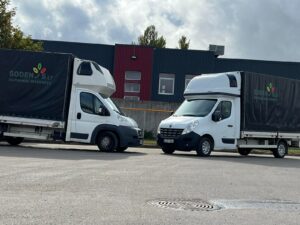 MB Sodenis toimetab kasvuhooned kohale oma transpordiga.